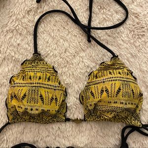 VIX Paula Hermanny INCA RIPPLE TRIANGLE TOP